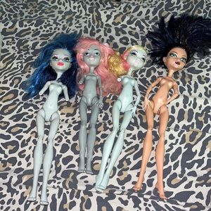 Monster high dolls